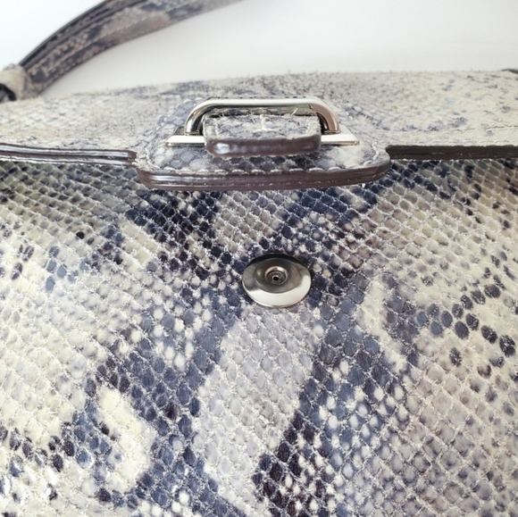 Like New Coach Taylor Leather Clutch Purse Wristlet - Picture 9 of 11